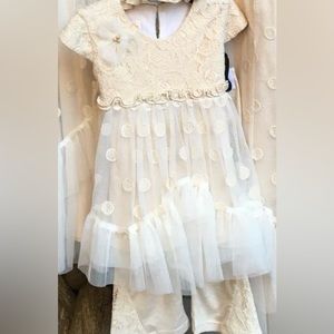 Isobella & Chloe cream outfit - size 3T